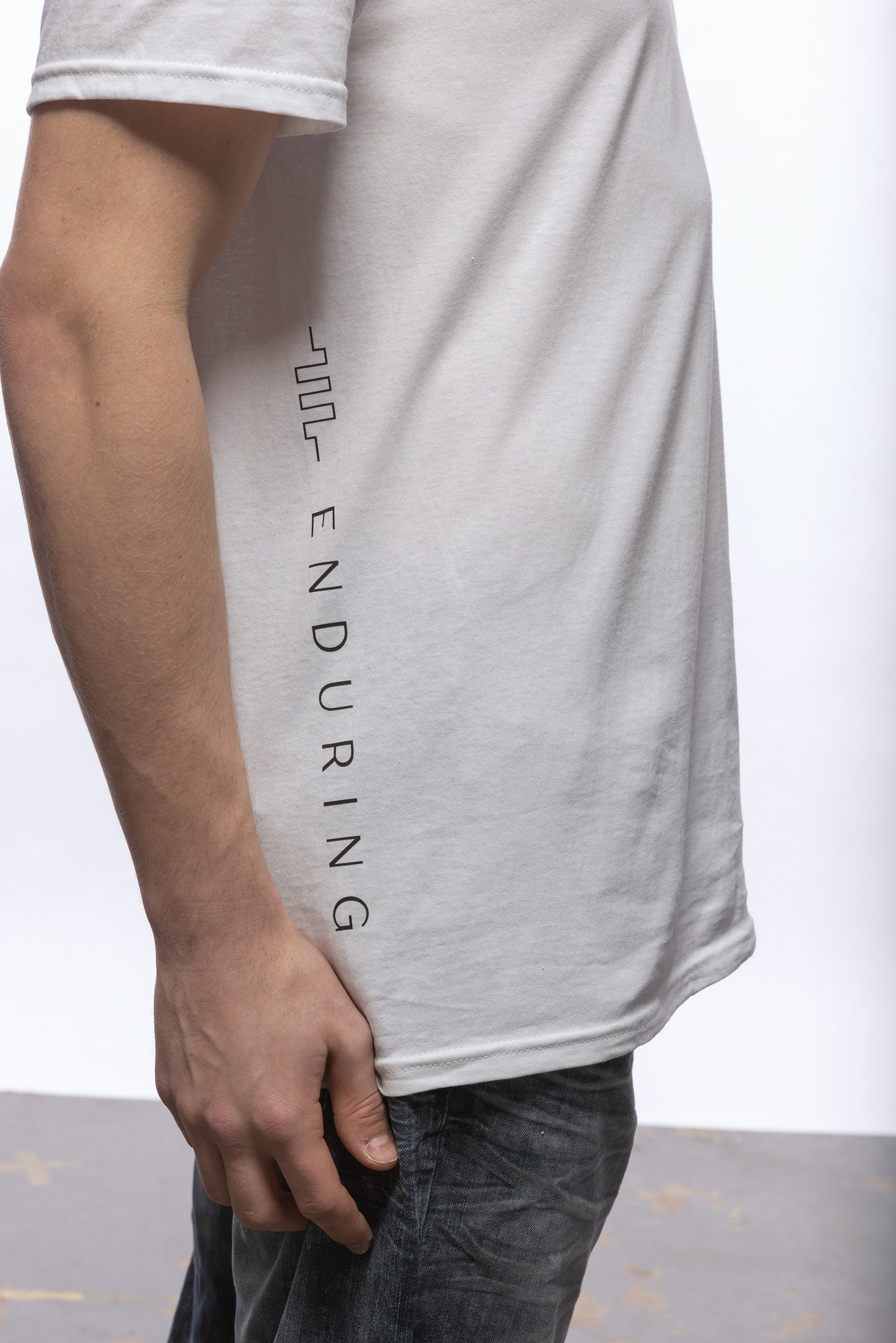 ENDURING RESISTOR UNISEX TEE